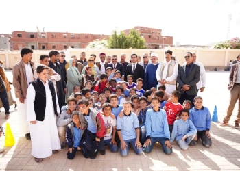 مبادرة بداية تصل أقصى الحدود المصرية.. ومحافظ مطروح يتفقد قافلة الخدمات الشاملة لأهالي السلوم  33 - جريدة المساء