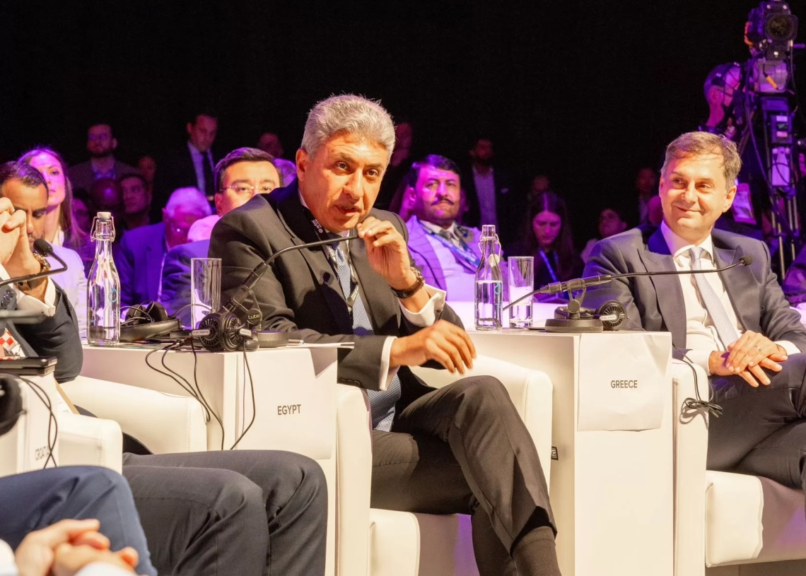 وزير السياحة متحدثا فى القمة الوزارية لبورصة لندن الدولية : مطلوب إطار قانونى لتطبيقات الذكاء الاصطناعى..حتى لايخرج عن السيطرة.. الاستفادة من التقنيات الناشئة.. فى تحسين تجارب السفر وتصميم البرامج السياحية 17 - جريدة المساء