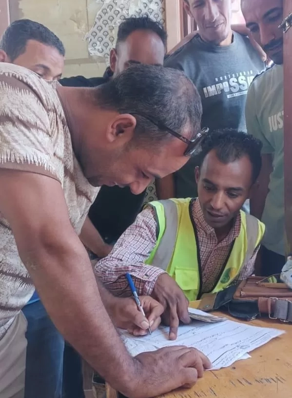 مياه سوهاج: استخراج عدد 1540 شهادة صحية للعاملين بمياه الشرب 18 - جريدة المساء مياه سوهاج: استخراج عدد 1540 شهادة صحية للعاملين بمياه الشرب 17 - جريدة المساء