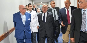 وفد من الأكاديمية في زيارة "لمستشفي أيادي المستقبل لعلاج مرضي الأورام " 2 - جريدة المساء وفد من الأكاديمية في زيارة "لمستشفي أيادي المستقبل لعلاج مرضي الأورام " 1 - جريدة المساء