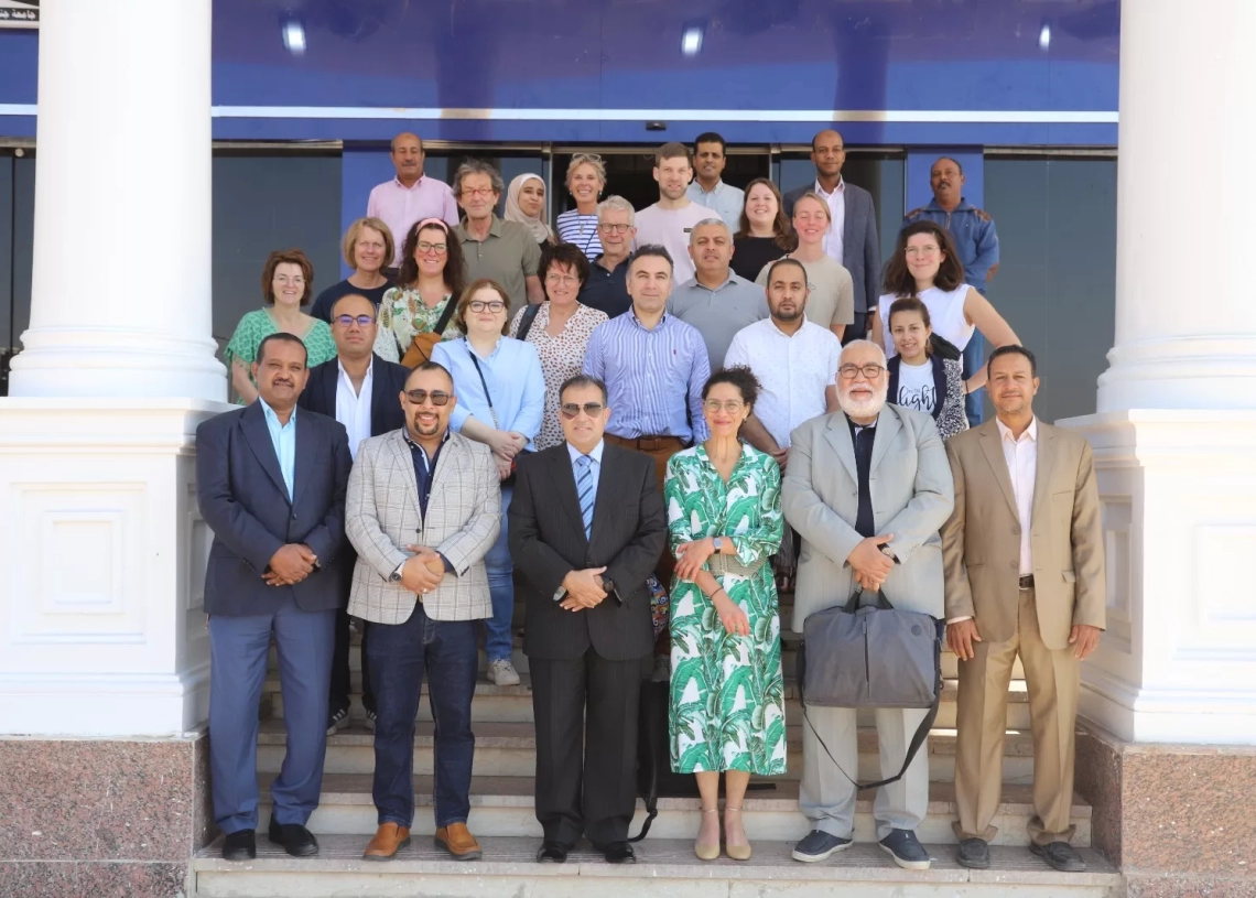 وفد طبي هولندي يزور مستشفيات قنا الجامعية لإجراء جراحات قلب مفتوح وقسطرة 19 - جريدة المساء