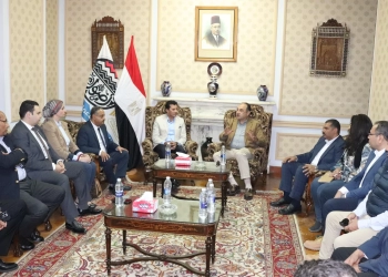 وزير قطاع الأعمال العام يستقبل وزير الشباب والرياضة بشركة غزل المحلة ويلتقيان نواب البرلمان بالغربية 17 - جريدة المساء