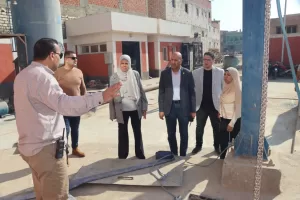 السكرتير العام المساعد لبني سويف يتفقد مستجدات الموقف التنفيذي لمشروع الصرف الصحي بميانة خلال زيارته لمركز اهناسيا 21 - جريدة المساء