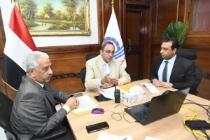 محافظ قنا يعقد اجتماعًا موسعا لمتابعة تنفيذ تكليفات مجلس المحافظين 23 - جريدة المساء