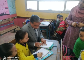 مدير تعليم الجيزة يستبعد مدير مدرسة للتقصير في عمله.. خلال زيارته لإدارات منشأة القناطر وأوسيم والشيخ زايد التعليمية 28 - جريدة المساء