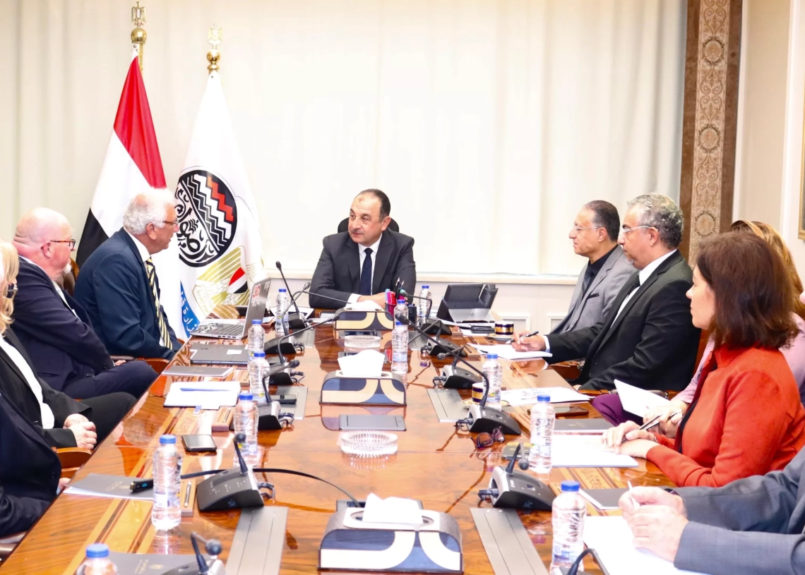 وزير قطاع الأعمال العام يبحث مع وفد من الشركات الألمانية فرص التعاون في إنتاج وتصدير الهيدروجين الأخضر 18 - جريدة المساء