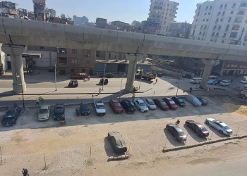 محافظة الجيزة تحول أرض موقف البوهي القديم بإمبابة من بؤرة للمخلفات إلى ساحة انتظار للسيارات 25 - جريدة المساء