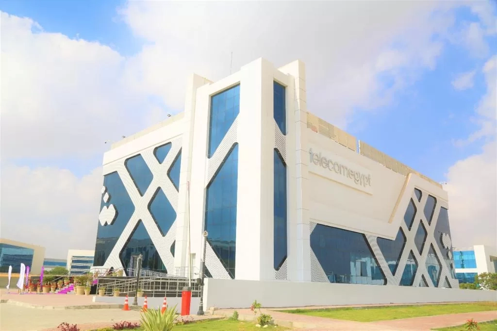 المصرية للاتصالات تحصل على شهادة التصميم Tier III لمركز البيانات الإقليمي RDH2 15 - جريدة المساء