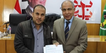 بالتعاون مع وزارة الاتصالات.. محافظ المنيا يسلم 72 شهادة “ICDL” معتمدة دوليًا 2 - جريدة المساء بالتعاون مع وزارة الاتصالات.. محافظ المنيا يسلم 72 شهادة “ICDL” معتمدة دوليًا 1 - جريدة المساء