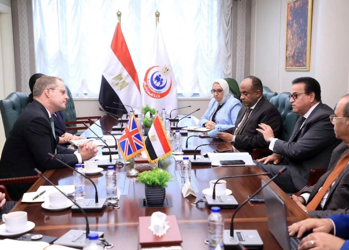 نائب رئيس مجلس الوزراء ووزير الصحة استقبل السفير الإنجليزي لدى القاهرة لبحث سبل التعاون بين البلدين 15 - جريدة المساء