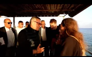 محافظ البحر الأحمر يطمئن على السياح والمواطنين المصريين في حادث غرق مركب مرسى علم 38 - جريدة المساء