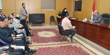 محافظ بني سويف يتابع شكاوى المواطنين خلال اللقاء الأسبوعي: حلول عاجلة لمشكلات المرافق 2 - جريدة المساء محافظ بني سويف يتابع شكاوى المواطنين خلال اللقاء الأسبوعي: حلول عاجلة لمشكلات المرافق 1 - جريدة المساء