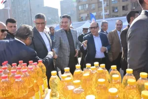 وزير التموين ومحافظ الجيزة يفتتحان “سوق اليوم الواحد” في إمبابة بتخفيضات 30% 81 - جريدة المساء