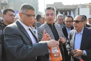 وزير التموين ومحافظ الجيزة يفتتحان “سوق اليوم الواحد” في إمبابة بتخفيضات 30% 107 - جريدة المساء
