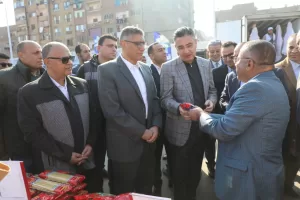 وزير التموين ومحافظ الجيزة يفتتحان “سوق اليوم الواحد” في إمبابة بتخفيضات 30% 109 - جريدة المساء