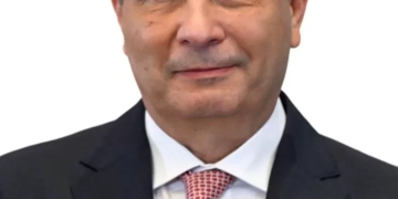 وزير الزراعة يعلن فتح السوق الفيتنامي امام صادرات العنب المصري 2 - جريدة المساء وزير الزراعة يعلن فتح السوق الفيتنامي امام صادرات العنب المصري 1 - جريدة المساء