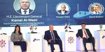 نائب رئيس مجلس الوزراء للتنمية الصناعية وزير الصناعة والنقل يشهد إطلاق خط الرورو المصري/ الإيطالي بين مينائي (دمياط – تريستا ) 2 - جريدة المساء نائب رئيس مجلس الوزراء للتنمية الصناعية وزير الصناعة والنقل يشهد إطلاق خط الرورو المصري/ الإيطالي بين مينائي (دمياط – تريستا ) 1 - جريدة المساء