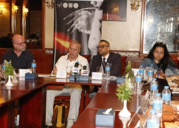 رؤساء المهرجانات الدولية يتبادلون افكارهم على مائدة شرم الشيخ للمسرح الشبابي 17 - جريدة المساء