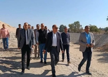 محافظ المنيا يوجه بتكثيف تطهير مخرات السيول ورفع المخلفات بشكل مستمر 29 - جريدة المساء