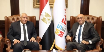 خلال لقائه رئيس جهاز المشروعات محافظ الوادى الجديد: 2500 فدان و(٢٥) معمل لتوطين الحرير 1 - جريدة المساء