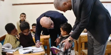 وزيرالتعليم ومحافظ أسوان يتفقدان عددا من مدارس المحافظة لمتابعة إنضباط العملية التعليمية 1 - جريدة المساء