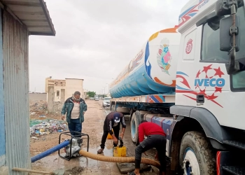 طوارئ بمرسي مطروح لسرعة رفع تجمعات مياه الأمطار من الشوارع ومداخل المدينة 16 - جريدة المساء