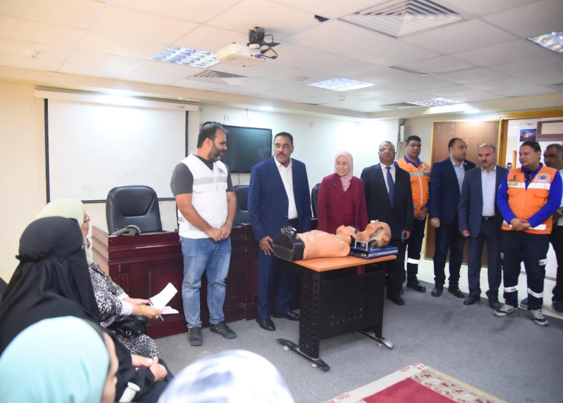 محافظ مطروح يتابع ورش تدريب خريجات الجامعة مكلفات الخدمة العامة 19 - جريدة المساء محافظ مطروح يتابع ورش تدريب خريجات الجامعة مكلفات الخدمة العامة 18 - جريدة المساء