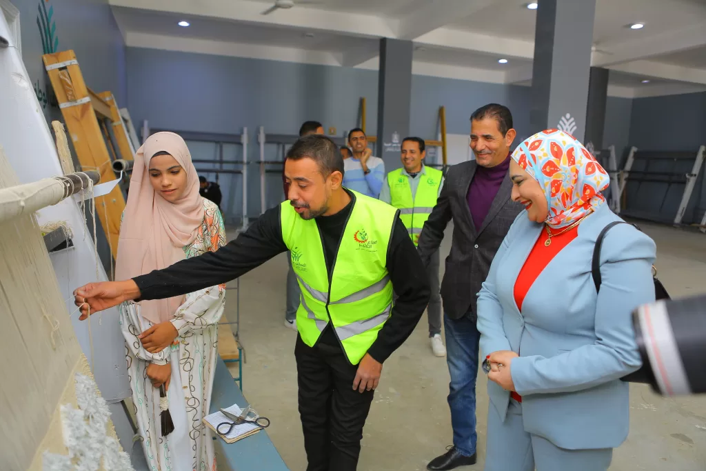 صناع الخير وQNB مصر يحتفيان بتخريج دفعة من المتدربات في الحرف التقليدية 21 - جريدة المساء