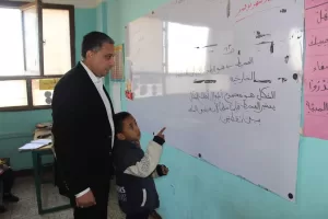 الجزاء من جنس العمل| وكيل وزارة التعليم بالجيزة يجازي مدير مدرسة بمنشأة القناطر لإهمال أعمال الصيانة والنظافة.. ويكرم آخر و4 مدرسات لتفانيهم في واجباتهم 28 - جريدة المساء