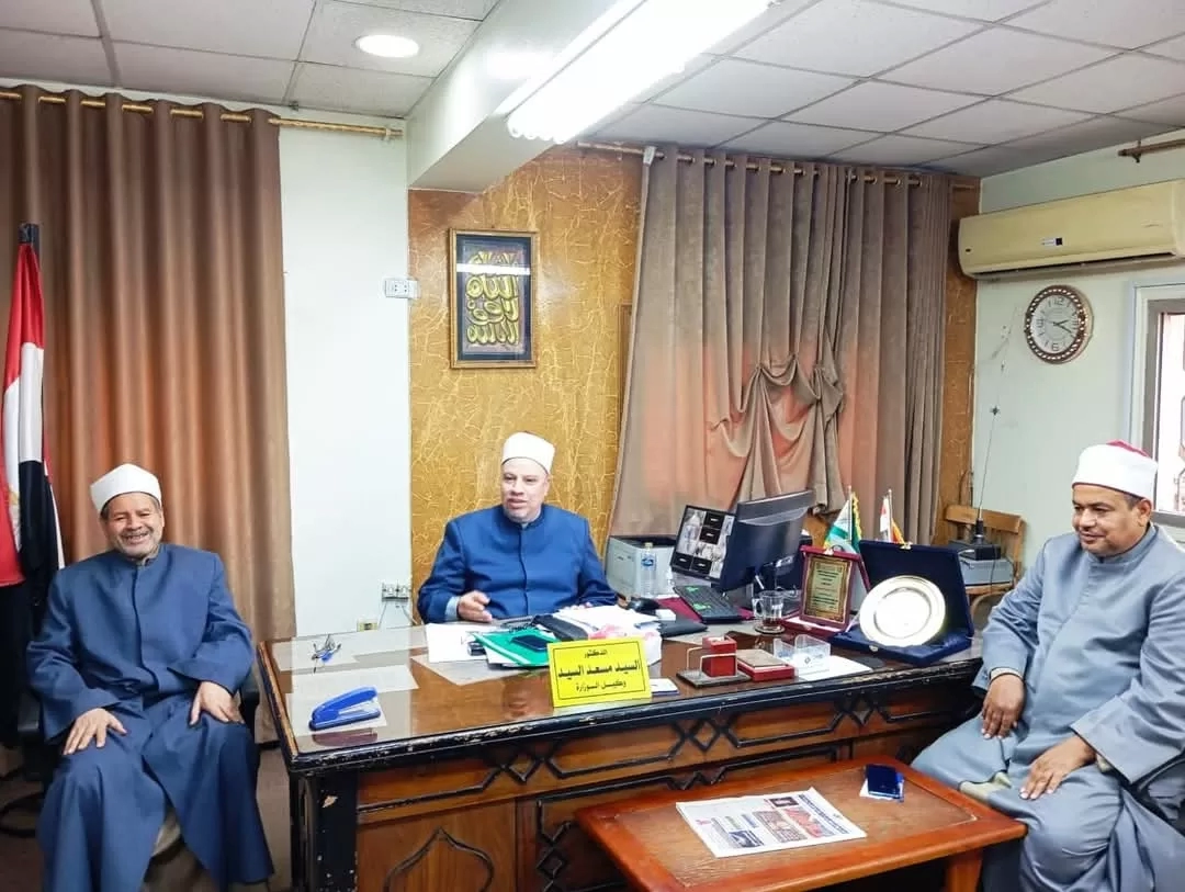 وكيل وزارة الأوقاف بالجيزة يوصي مديري الإدارات: تابعوا المساجد ميدانيا ..واحسنوا معاملة المواطنين 20 - جريدة المساء وكيل وزارة الأوقاف بالجيزة يوصي مديري الإدارات: تابعوا المساجد ميدانيا ..واحسنوا معاملة المواطنين 19 - جريدة المساء