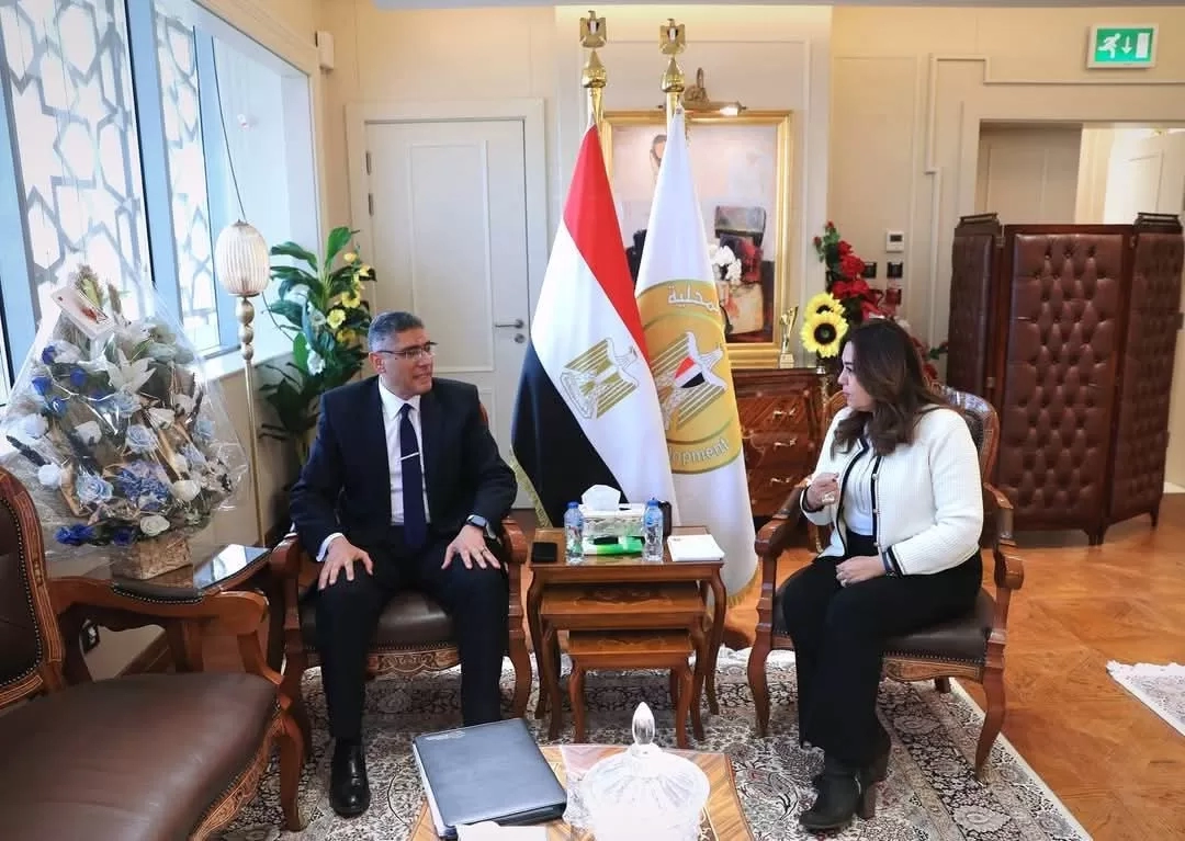 وزيرة التنمية المحلية تتابع مع محافظ الجيزة مشروعات الخطة الاستثمارية و"حياة كريمة" وملفات التصالح على مخالفات البناء 14 - جريدة المساء وزيرة التنمية المحلية ومحافظ الجيزة