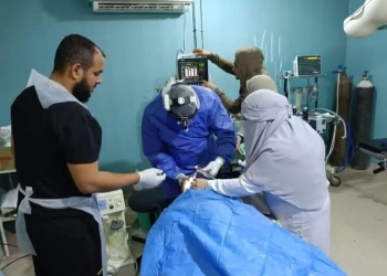 بالتعاون مع جامعة الأزهر | محافظة الجيزة: الكشف علي ١٩٤٠ مواطنا خلال يومين ضمن قافلة علاجية شاملة بالواحات البحرية 21 - جريدة المساء