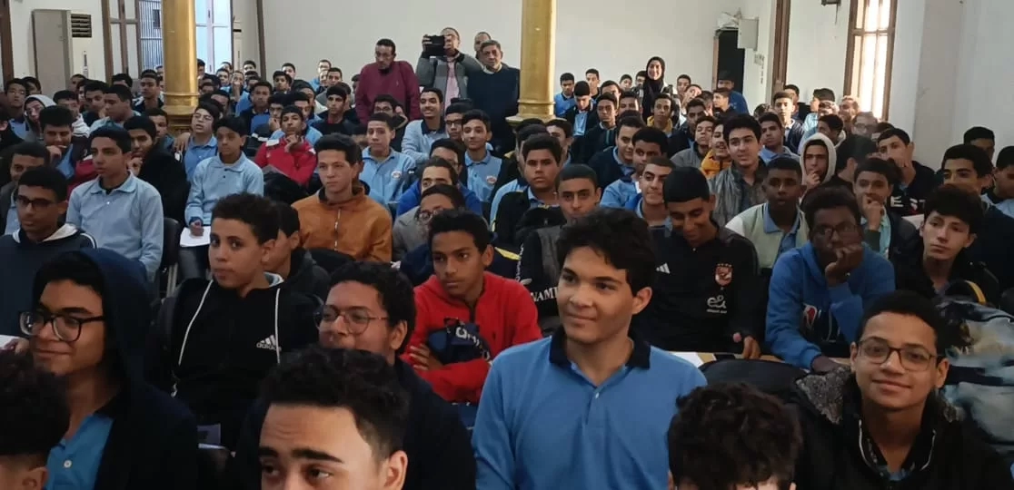إقبال كبير علي مجموعات التقوية المجانية بمدارس الجيزة 20 - جريدة المساء إقبال كبير علي مجموعات التقوية المجانية بمدارس الجيزة 19 - جريدة المساء