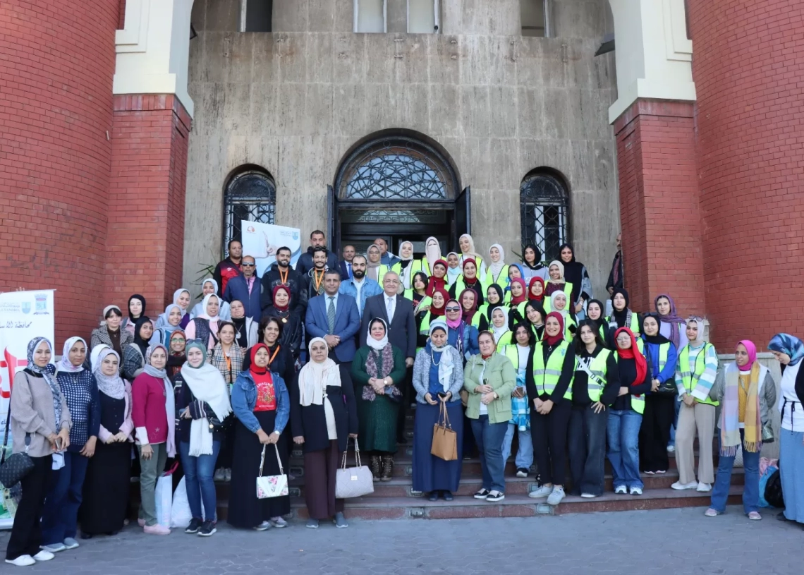جامعة الإسكندرية تنظم قافلة طبية إلى جمعية التأهيل المهنى والإجتماعى بالسيوف 19 - جريدة المساء