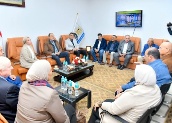 وزيرا قطاع الأعمال والبيئة يعقدان لقاء موسعا مع محافظ السويس ونواب البرلمان بشركة النصر للأسمدة 23 - جريدة المساء