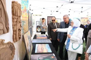 رئيس جامعة الزقازيق يفتتح المعرض الفنى " أنامل فنان" استكمالاً للمبادرة الشاملة لدمج الطلاب ذوي الإعاقة 27 - جريدة المساء