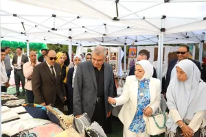 رئيس جامعة الزقازيق يفتتح المعرض الفنى " أنامل فنان" استكمالاً للمبادرة الشاملة لدمج الطلاب ذوي الإعاقة 25 - جريدة المساء