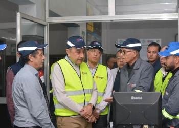 وزير قطاع الأعمال العام يتفقد مصانع شركة اليايات ومهمات وسائل النقل 21 - جريدة المساء