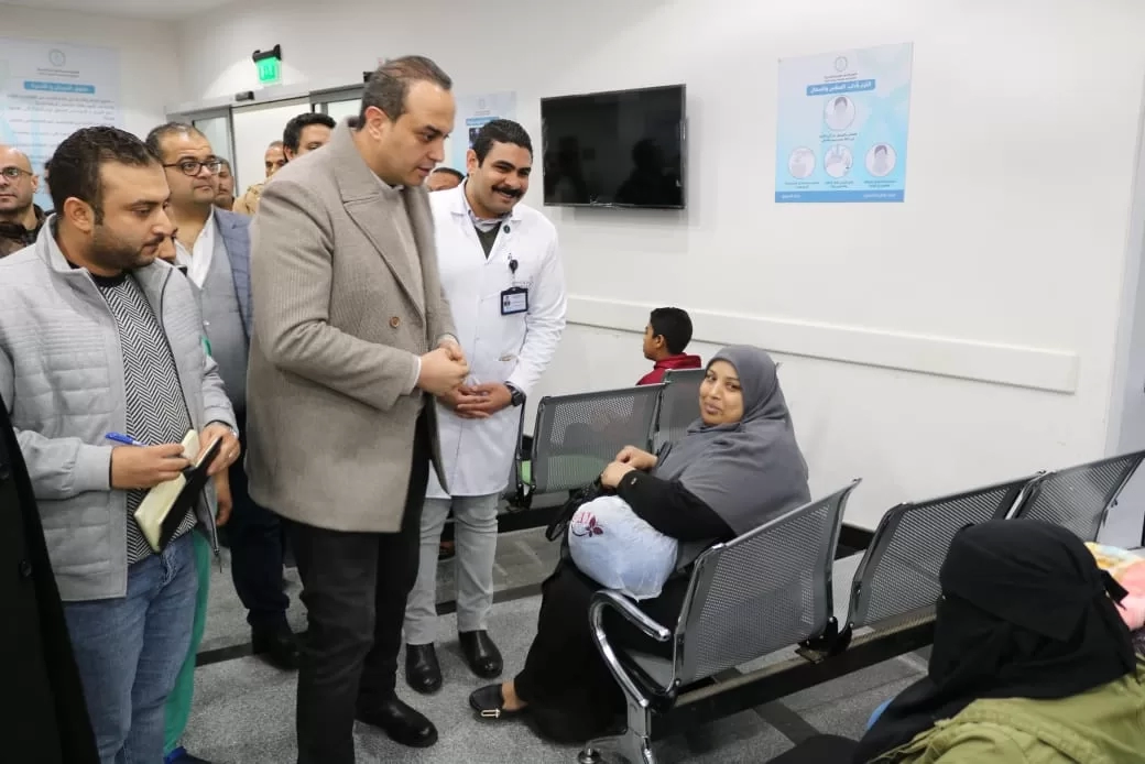 رئيس هيئة الرعاية الصحية في جولة مفاجئة للمنشآت الصحية بالسويس لمتابعة سير العمل والتأكد من تقديم الرعاية الصحية للمواطنين 18 - جريدة المساء