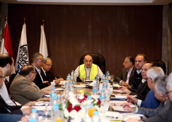 وزير قطاع الأعمال العام يتابع الموقف التنفيذي لمشروعات "القابضة الكيماوية 19 - جريدة المساء