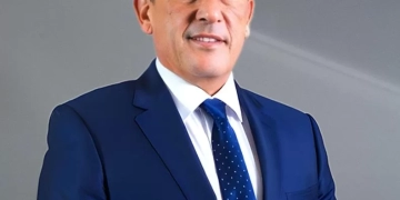 إشادة سياحية بتعهد الحكومة  تشجيع الاستثمارات الفندقية والاستجابة لمطالب القطاع  ..   حسام الشاعر :  5000 غرفة جديدة حول الأهرامات تحقق أهداف الدولة  الاستثمارية مع تحسين التجربة السياحية  .. الإسراع بتطوير منطقة مربع الوزارات وتحويلها إلى فنادق ومنشآت للضيافة “بوتيك هوتيل" 1 - جريدة المساء