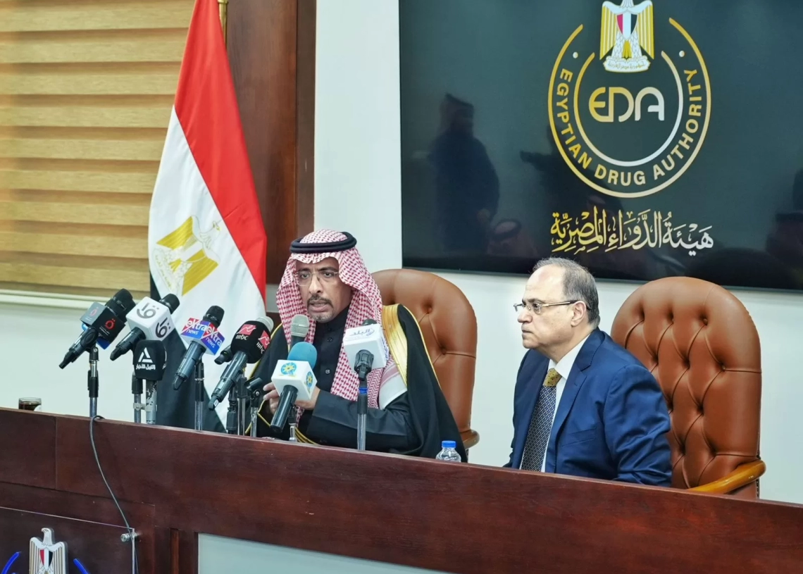 رئيس هيئة الدواء المصرية بحث مع وزير الصناعة والثروة المعدنية السعودي سبل التعاون المشترك فى توطين صناعة الدواء 18 - جريدة المساء