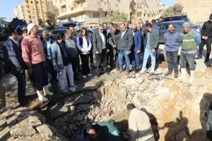 محافظ الجيزة يتفقد أعمال إصلاح كسر مفاجئ بوصلة الربط لخط مياه بحدائق الأهرام 27 - جريدة المساء