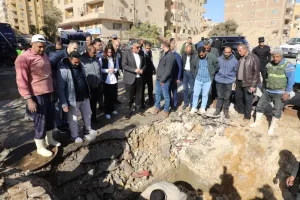 محافظ الجيزة يتفقد أعمال إصلاح كسر مفاجئ بوصلة الربط لخط مياه بحدائق الأهرام 23 - جريدة المساء