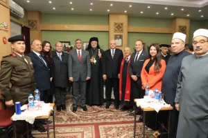 محافظ الجيزة يزور الكنيسة الكاثوليكية لتهنئة الأقباط بعيد الميلاد المجيد 28 - جريدة المساء محافظ الجيزة يزور الكنيسة الكاثوليكية لتهنئة الأقباط بعيد الميلاد المجيد 27 - جريدة المساء