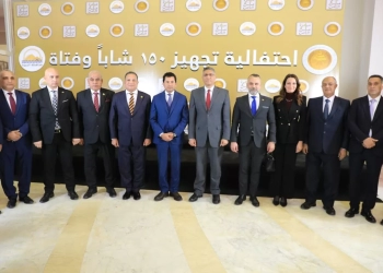 ضمن مبادرة "مع الناس".. محافظ الجيزة يشهد احتفالية تجهيز ١٨٠ عروسا من المقبلات علي الزواج 19 - جريدة المساء