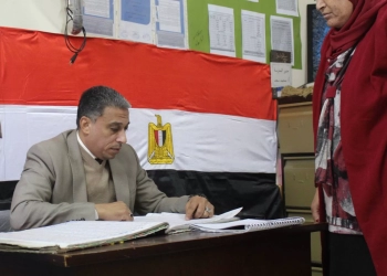 "عطية" يتابع كشوف معلمي الحصة ويحذر: المال العام أمانة.. ومن يتعدى عليه لن يجد مكانًا في المنظومة التعليمية 23 - جريدة المساء