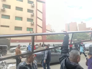 محافظة الجيزة تتحفظ علي مركبات توك توك تسير عكس الاتجاه خلال حملة مكبرة بالهرم (صور) 31 - جريدة المساء