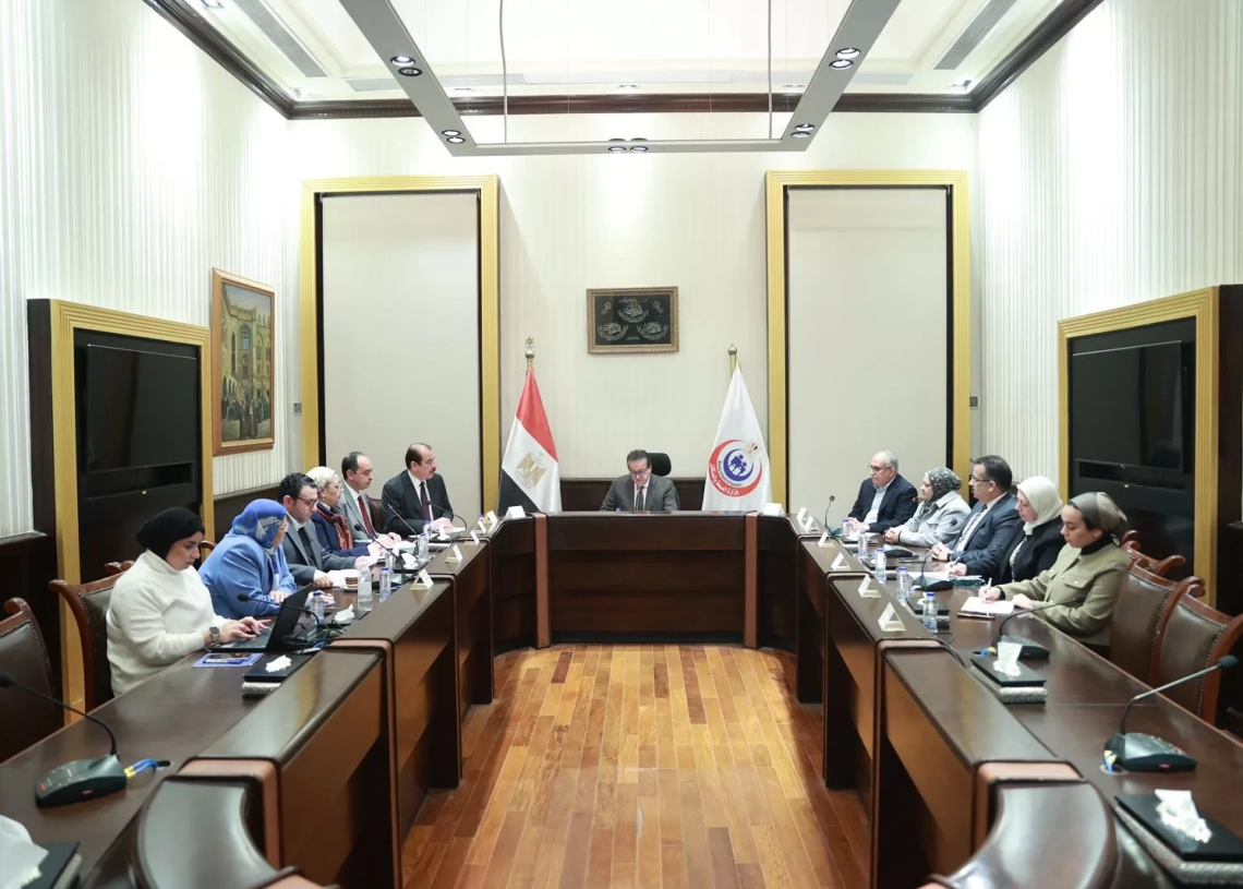 وزير الصحة يعقد اجتماعاً لتخفيض وتوحيد أسعار الكشف عن المواد المخدرة للعاملين بالجهاز الإداري للدولة 19 - جريدة المساء وزير الصحة يعقد اجتماعاً لتخفيض وتوحيد أسعار الكشف عن المواد المخدرة للعاملين بالجهاز الإداري للدولة 18 - جريدة المساء