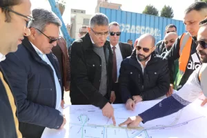 محافظ الجيزة يتفقد مواقع التحويلات والبدائل المرورية بمحيط محطة مترو نصر الدين بشارع الأهرام 83 - جريدة المساء